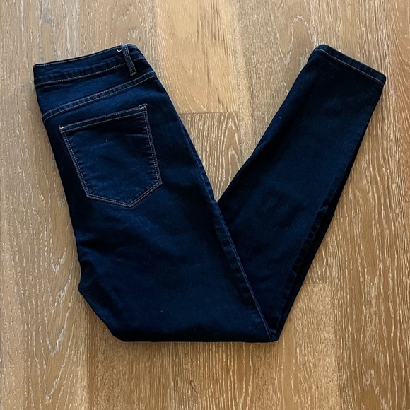 Gently worn forever 21 stretchy denim size 29 - Picture 1 of 6